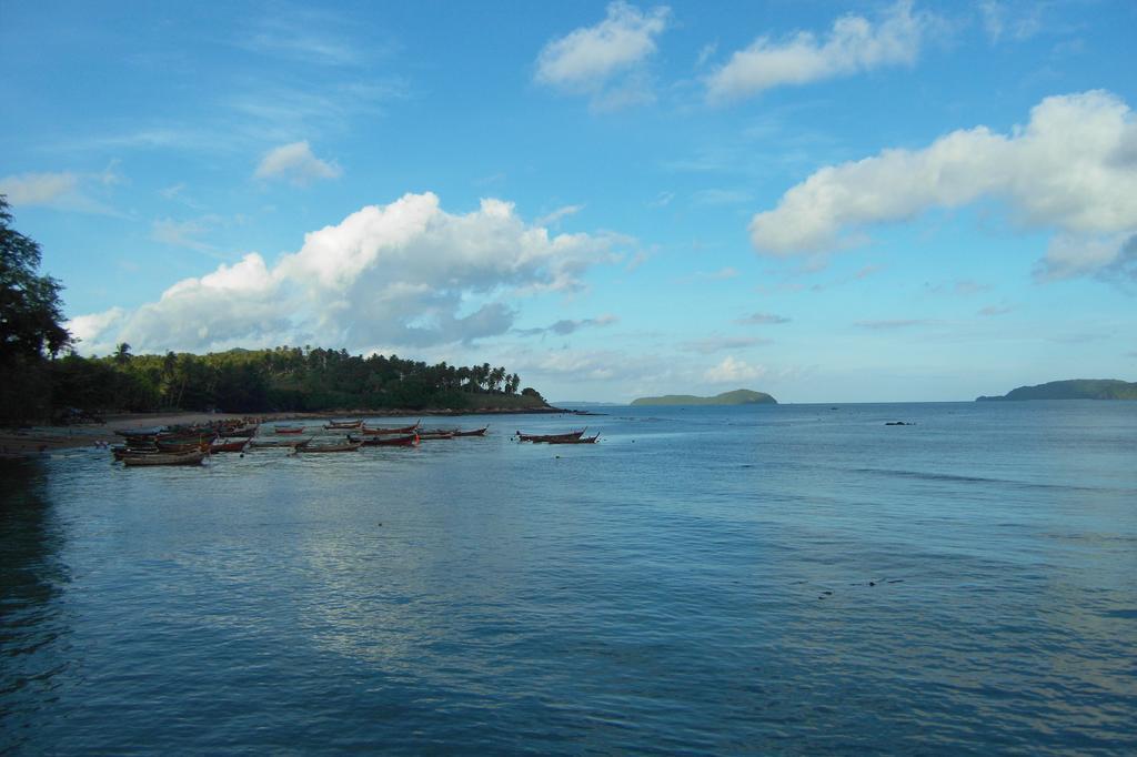 Palm Village Rawai Exteriör bild