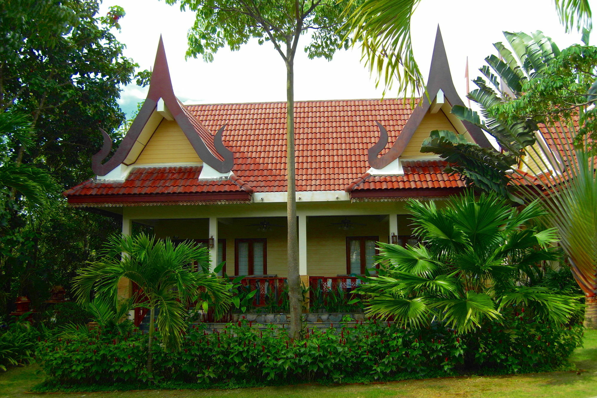 Palm Village Rawai Exteriör bild